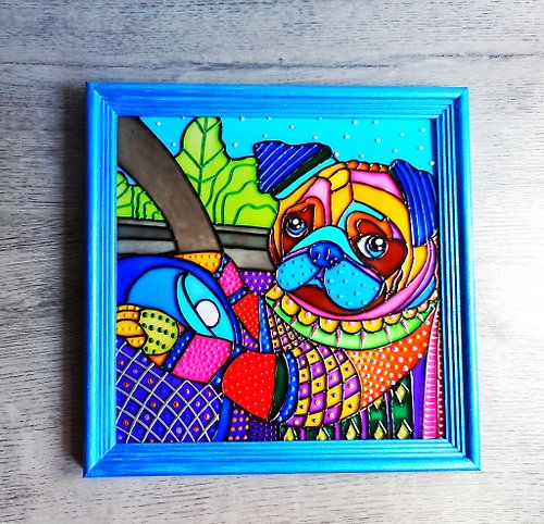ステンドグラスの虹の犬のウォールアートの装飾ガラスに絵を描く愛犬ペットのパターン