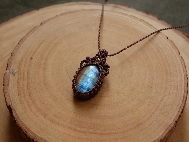 N35~Labradorite l South American Wax thread l Hand-woven l Necklace - Necklaces - Crystal Blue