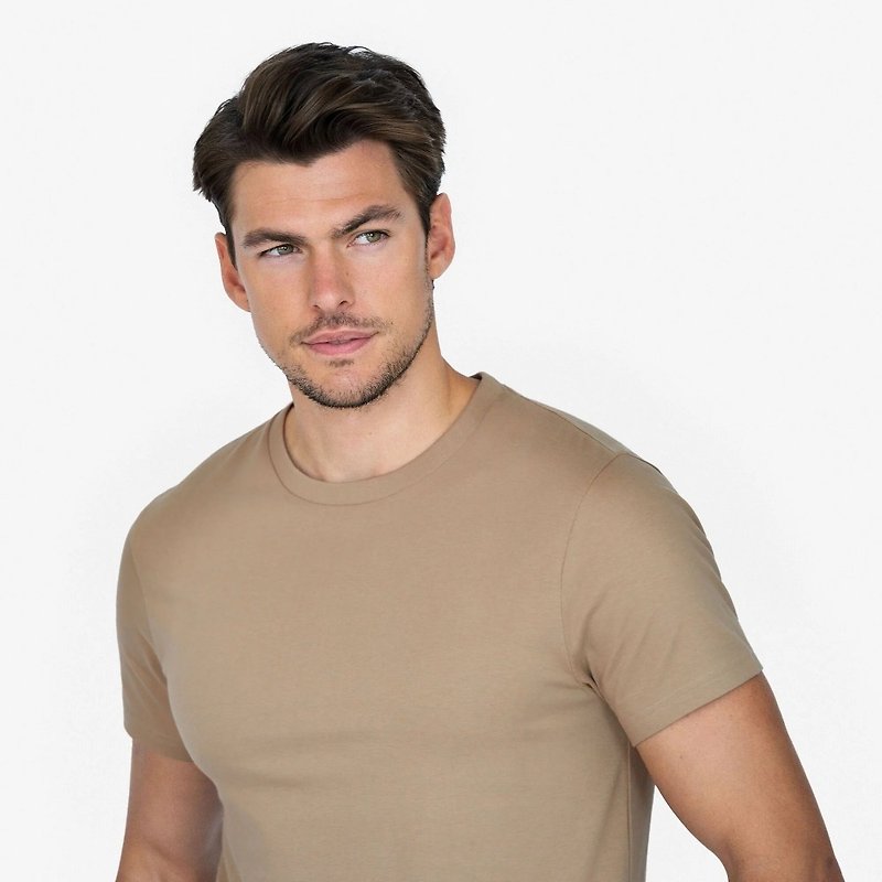 Nordic minimalism - 100% organic cotton classic round neck T-shirt / plain Tee / T-shirt for men (Khaki) - เสื้อยืดผู้ชาย - ผ้าฝ้าย/ผ้าลินิน สีกากี