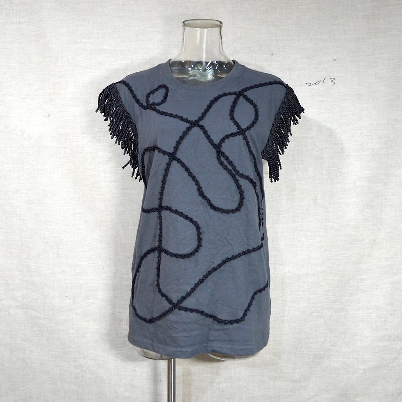 TIMBEE LO gray round neck vest with black tassels and car lace ribbon decoration neutral design - เสื้อกั๊กผู้หญิง - ผ้าฝ้าย/ผ้าลินิน สีเทา