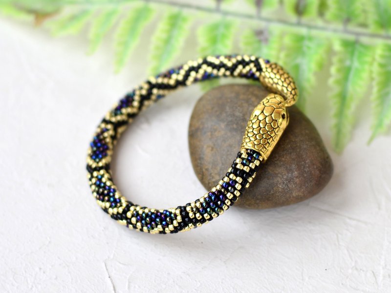 Gold snake bracelet, Ouroboros jewelry, Beaded bracelet for women - สร้อยข้อมือ - แก้ว สีทอง