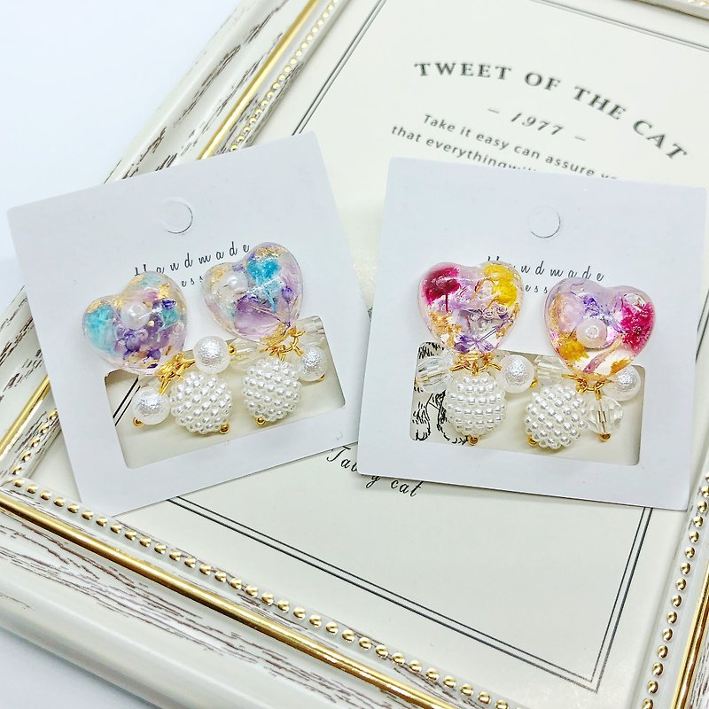Heart shape UV resin earrings with beads - ต่างหู - ทองแดงทองเหลือง สีม่วง