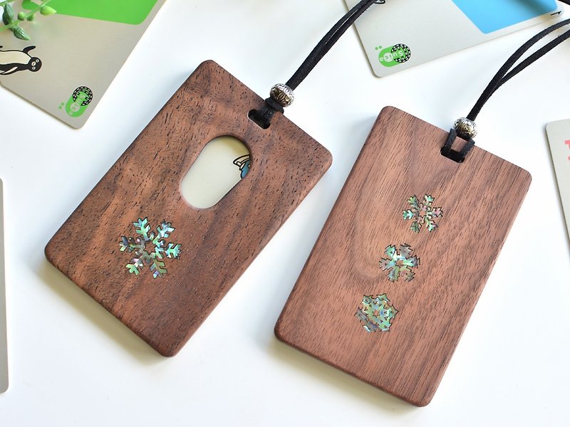 Wooden IC card case [Snowflake] Walnut - ที่ใส่บัตรคล้องคอ - ไม้ สีนำ้ตาล