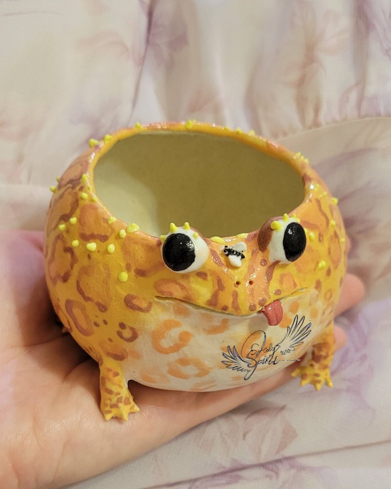 Purely handmade gold horned frog small pottery basin - Plants - Pottery Orange