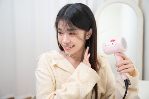 ハローキティ☆マイナスイオンドライヤー☆自宅保管品☆未使用☆イオニート ハローキティ ☆イオニートマイナスイオンドライヤー ☆新品未