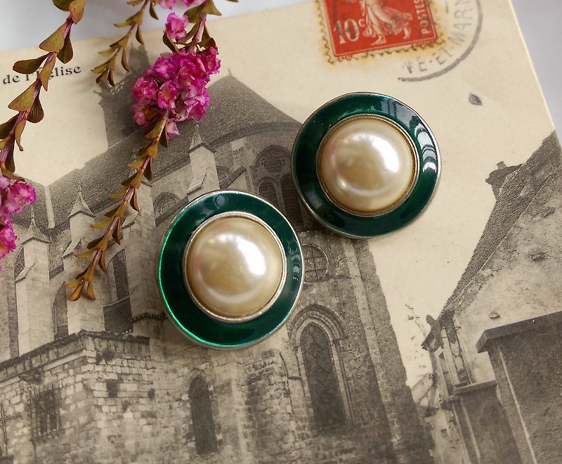 Western antique jewelry. Temperament pearl clip earrings - ต่างหู - โลหะ สีทอง