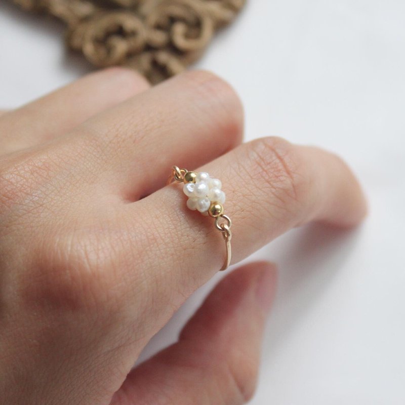 Braided Pearl Ring 14kgf Freshwater Pearl 14K Gold Wrapped Ring - แหวนทั่วไป - ไข่มุก สีทอง