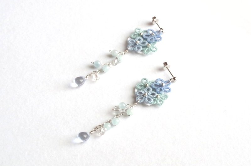 Tatting lace flower and water drop earrings - blue - ต่างหู - ผ้าฝ้าย/ผ้าลินิน สีน้ำเงิน