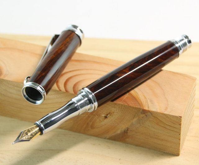 Montegrappa イエロー 万年筆 専用ケース付き Montegrappa イエロー 万年筆 専用ケース付き