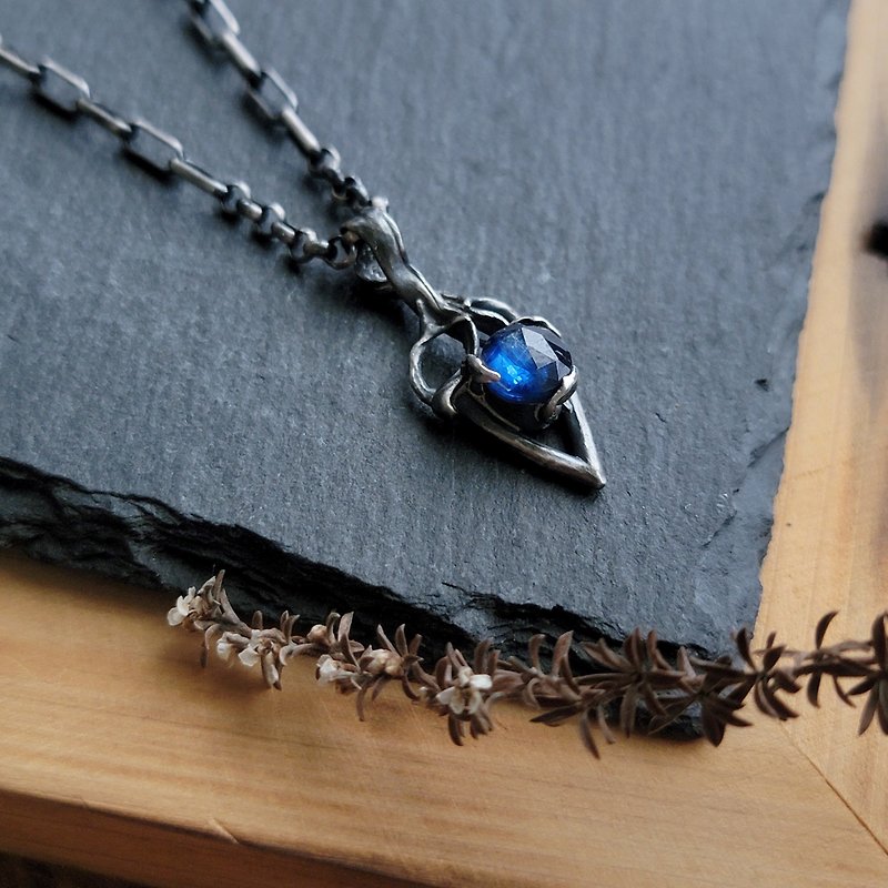 【Lichtenberg】 Stone Sterling Silver Necklace - สร้อยคอ - เงินแท้ สีน้ำเงิน