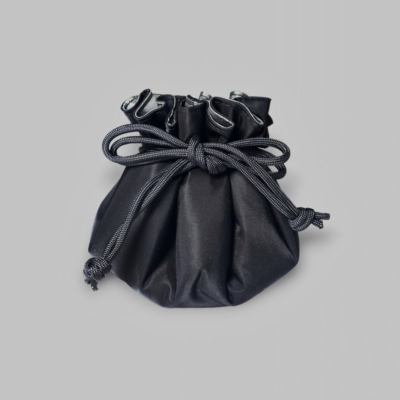 Textured water-repellent outdoor outdoor wind mine outdoor bag black - Messenger Bags & Sling Bags - Nylon Black
