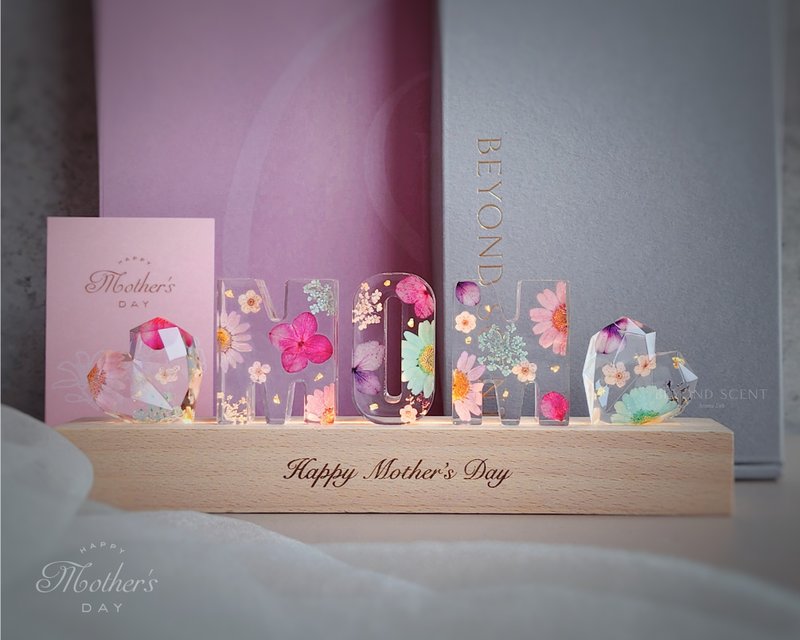 MOM Mother's Day Letter Lamp Gift Box - โคมไฟ - พืช/ดอกไม้ สึชมพู