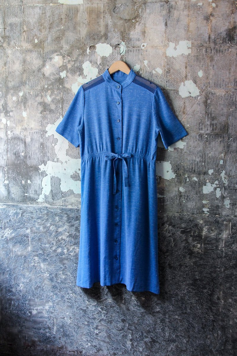 袅袅 department store-Vintage blue openwork stitching short-sleeved dress retro - ชุดเดรส - เส้นใยสังเคราะห์ 