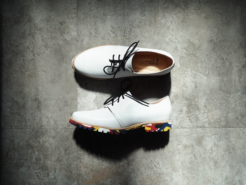 Love Flower Derby Shoes - Color Vince - รองเท้าลำลองผู้หญิง - หนังแท้ ขาว