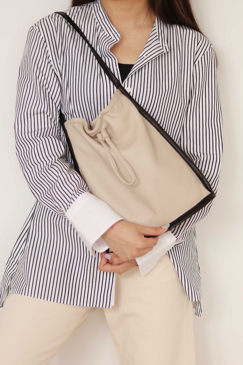 Sheepskin-edged color-blocked shoulder bag [niche design] [original design] - Messenger Bags & Sling Bags - Genuine Leather White