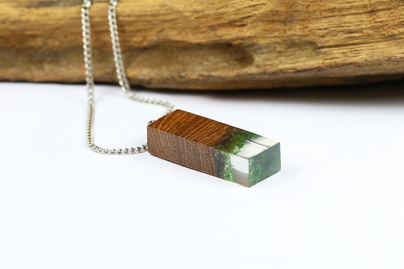 Under the sea Necklace - Necklaces - Wood Green