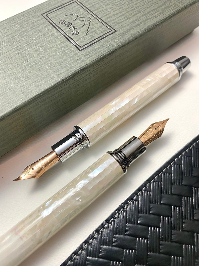 3952 Old Goat - Dapeng Bay Mother of Pearl Rose Gold Nib / Calligraphy Pen - Fountain Pens - Other Materials 