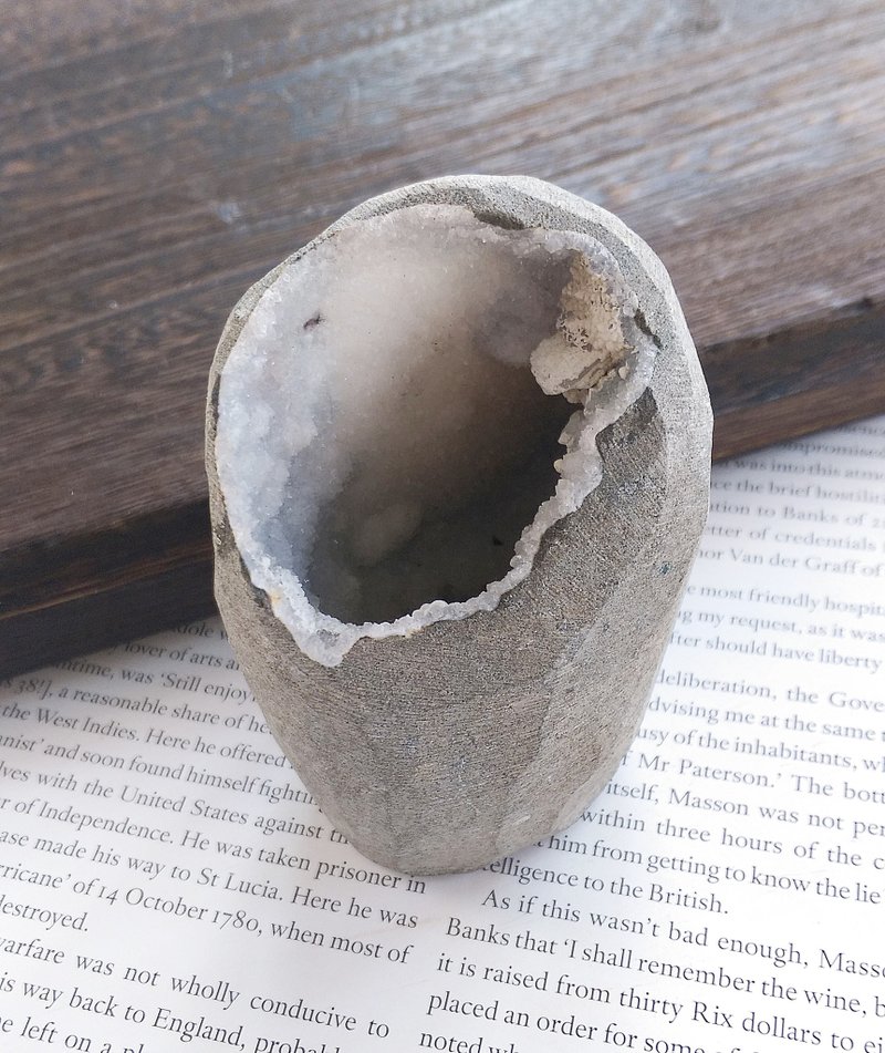 Apophyllite 印度產地  魚眼石 石窩晶洞 天然礦石 原礦 - 擺飾/家飾品 - 其他材質 