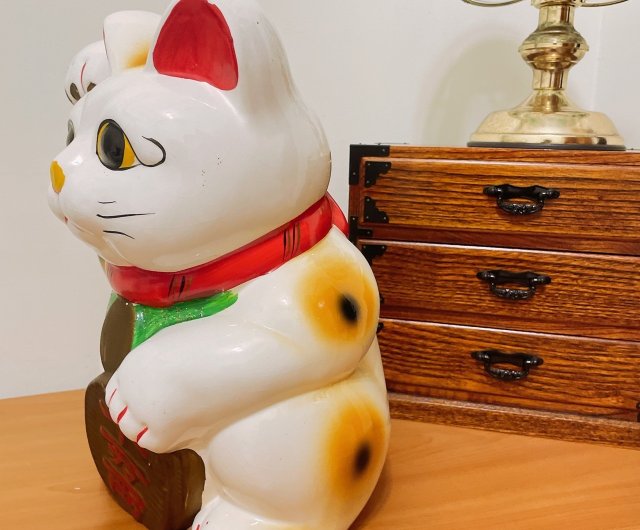本日限定 招き猫 大きめ 貯金箱 Amazon.co.jp: 猫舎 道楽堂本舗 招き猫 貯金箱 : おもちゃ