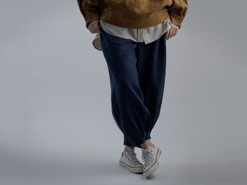 wafu】Linen Pants 裾タック ボトムス ヨガパンツにも/留紺(とめこん) b013a-tmk1 - ショップ 【wafu】linen  clothing パンツ レディース - Pinkoi