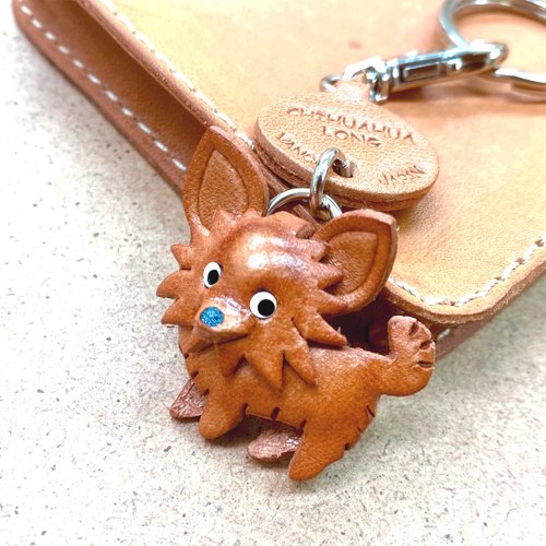 Vendula ロンドンの猫とコーギーの電話ボックスキーチャーム Vendula X Pink Ribbon Foundation - London Cats & Corgis
