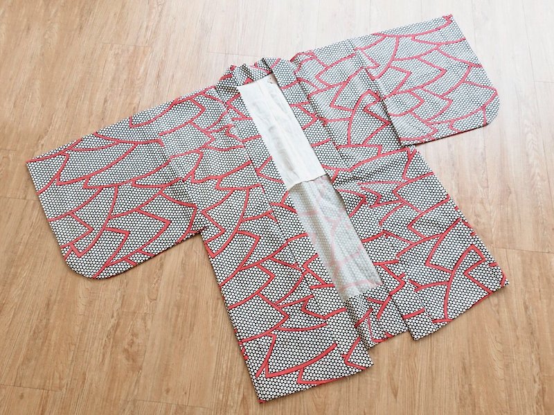 Vintage Kimono / Feathered no.68 - เสื้อแจ็คเก็ต - ผ้าไหม หลากหลายสี