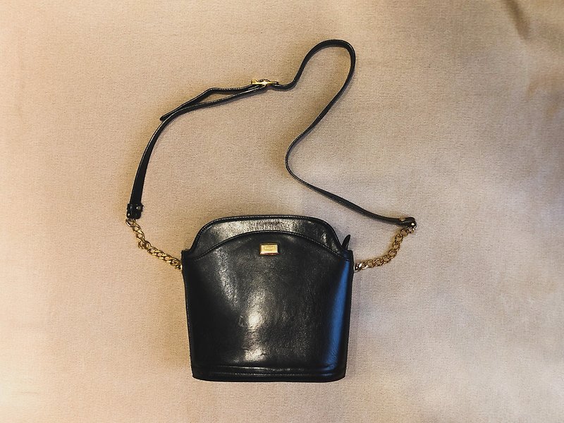 VINTAGE BALLY antique bag / Made In ITALY / hard shell bag - กระเป๋าแมสเซนเจอร์ - หนังแท้ สีดำ