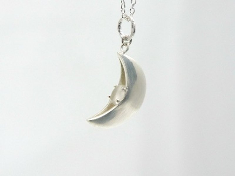 Crescent moon / moonstone pendant - Necklaces - Other Metals 