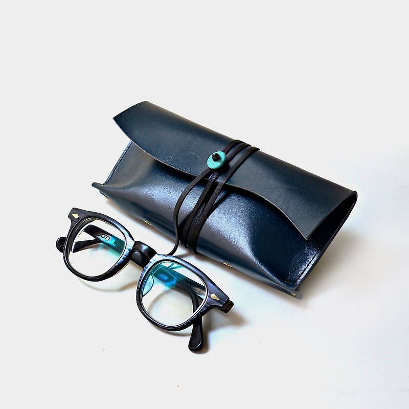 [Magnifying glass] deep sea vegetable-tanned leather glasses case sunglasses navy blue leather bags Turkey Stone turquoise Valentine's Day gift custom lettering as a gift - Glasses & Frames - Genuine Leather Blue