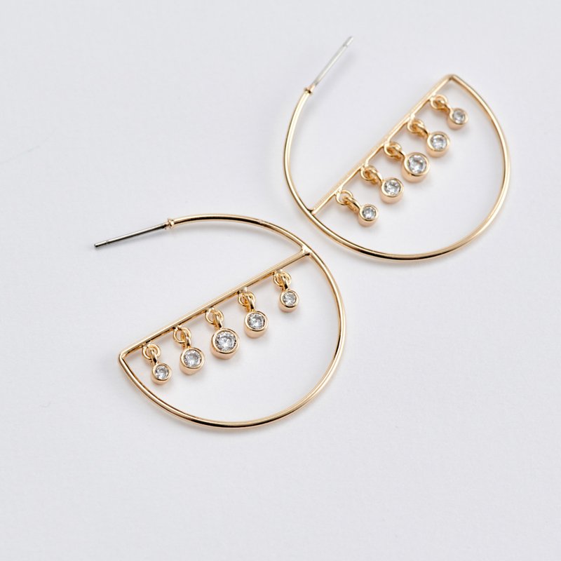 A Dream of You Diamond-Inlaid Earrings (Available in two colors) Anti-allergy ear post / 3A Zirconia / Designer Style - ต่างหู - ทองแดงทองเหลือง สีทอง