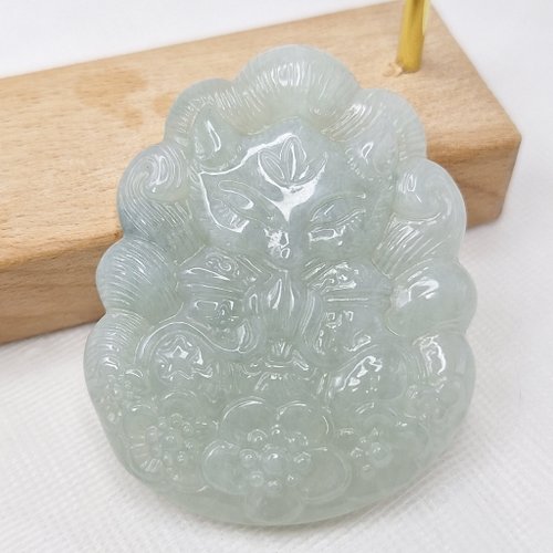 緣圓翡翠 冰種超潤果綠色手工雕刻九尾狐吊墜 |天然緬甸玉A貨翡翠