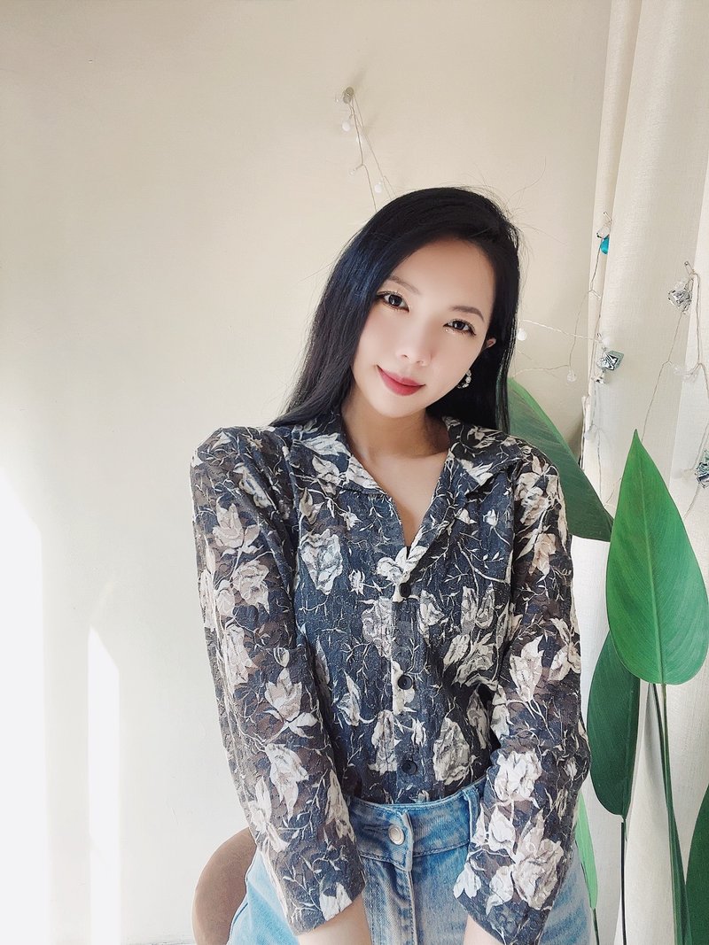 灰黑x純白彈性簍空透膚罩衫 古著翻領襯衫外套上衣 vintage Shirt - 女襯衫 - 其他人造纖維 灰色