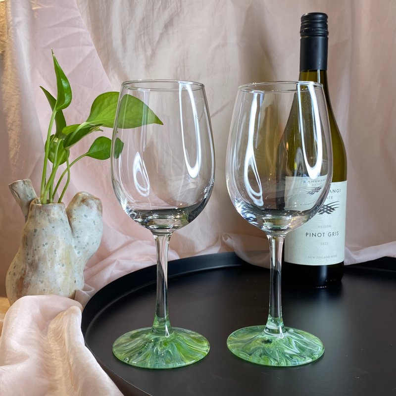 【 漩光之刻 | 迷霧綠 】手作葡萄酒杯 紅酒杯 2 入 - 酒杯/酒器 - 玻璃 
