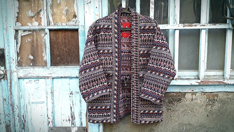 AMIN'S SHINY WORLD Handmade KIMONO Color Mayan Triangle Totem Coat Coat Jacket - เสื้อแจ็คเก็ต - ผ้าฝ้าย/ผ้าลินิน หลากหลายสี