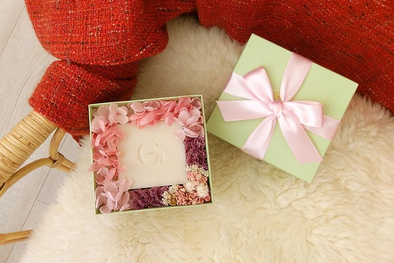 Hope Garden Big Soap Gift Box Set of 4 Flower Boxes Free Small Bags - Items for Display - Plants & Flowers Multicolor