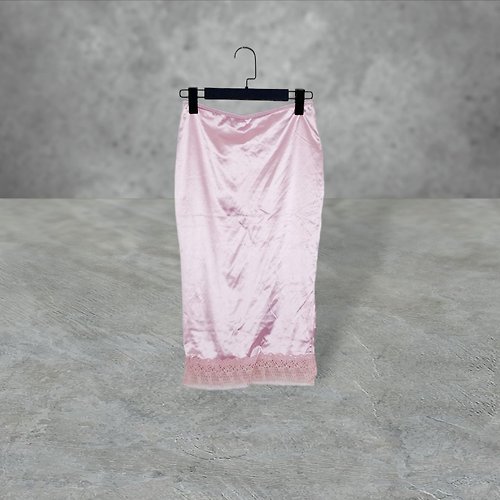 蘿綺莉蕾芭索 粉紅色 緞面 輕薄 彈性 蕾絲 窄版合身 鬆緊 高腰 28 長裙 OPD509