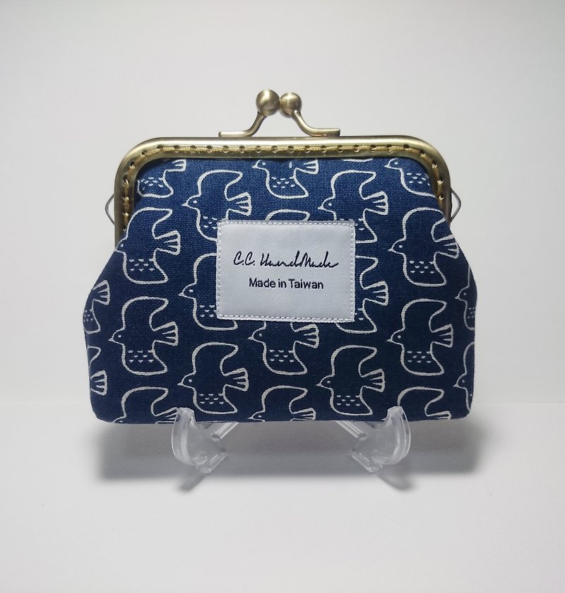 Nordic style Chrysostomy kiss lock bag/coin purse-- Day and bird - กระเป๋าใส่เหรียญ - ผ้าฝ้าย/ผ้าลินิน สีน้ำเงิน