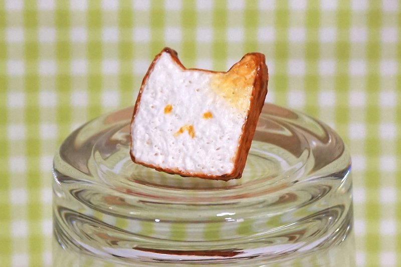 シャキッとした猫トーストブローチ|シミュレーション食品粘土ピン - ブローチ - 粘土 ホワイト
