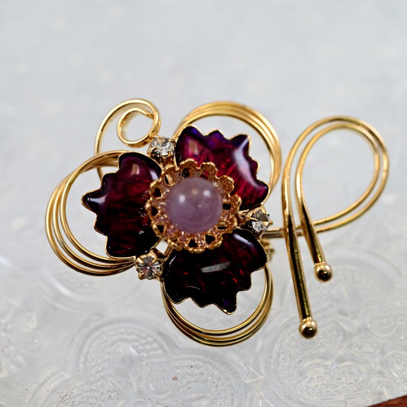 Japanese Preowned Lavender Amethyst Flower Shaped Pin Brooch Vintage  Jewelry - Brooches - Semi-Precious Stones Purple