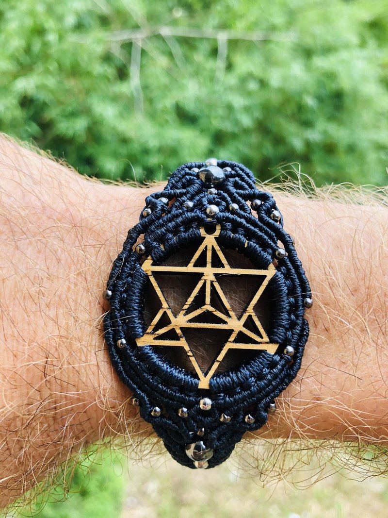 Hematite Merkaba Watch bracelet macrame - 手鍊/手環 - 木頭 藍色