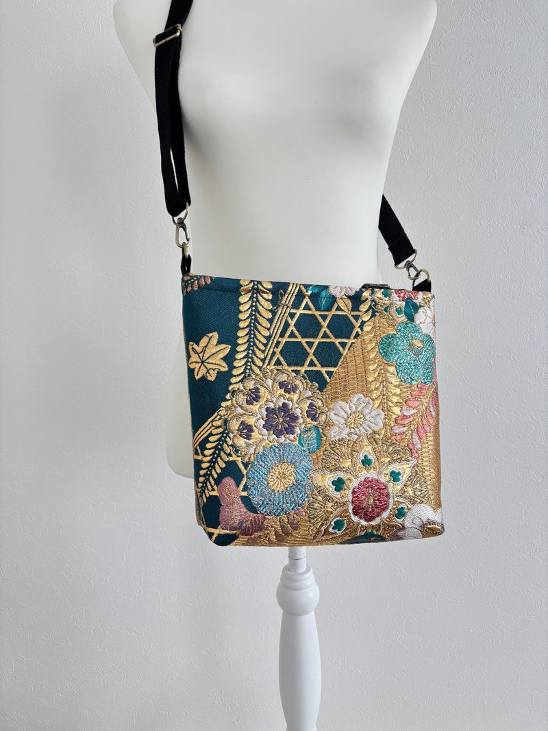 織帶重製 斜肩包 辻が花 附拉鍊 - 側背包/斜孭袋 - 絲．絹 藍色