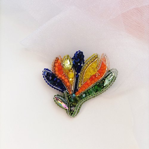 BroochWolli Strelitzia brooch, Flower brooch, Flower pin, Strelizia flower, Floral brooch
