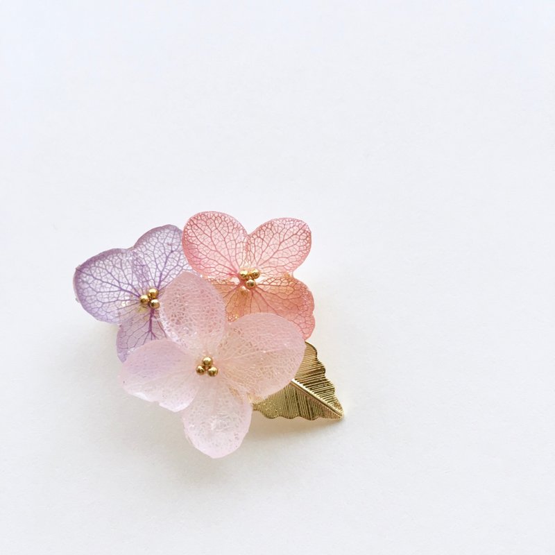 Hydrangea brooch*Pink amethyst* - Brooches - Plants & Flowers Pink