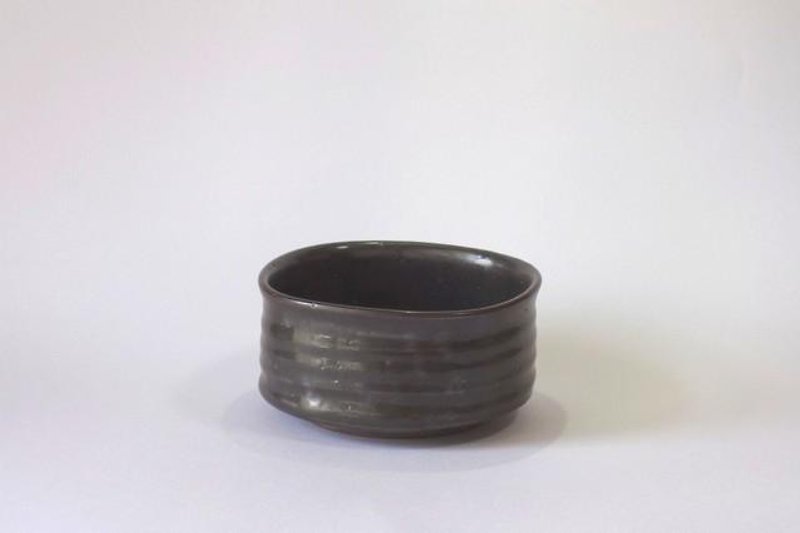 Four black 釉鉢 - ถ้วยชาม - ดินเผา 