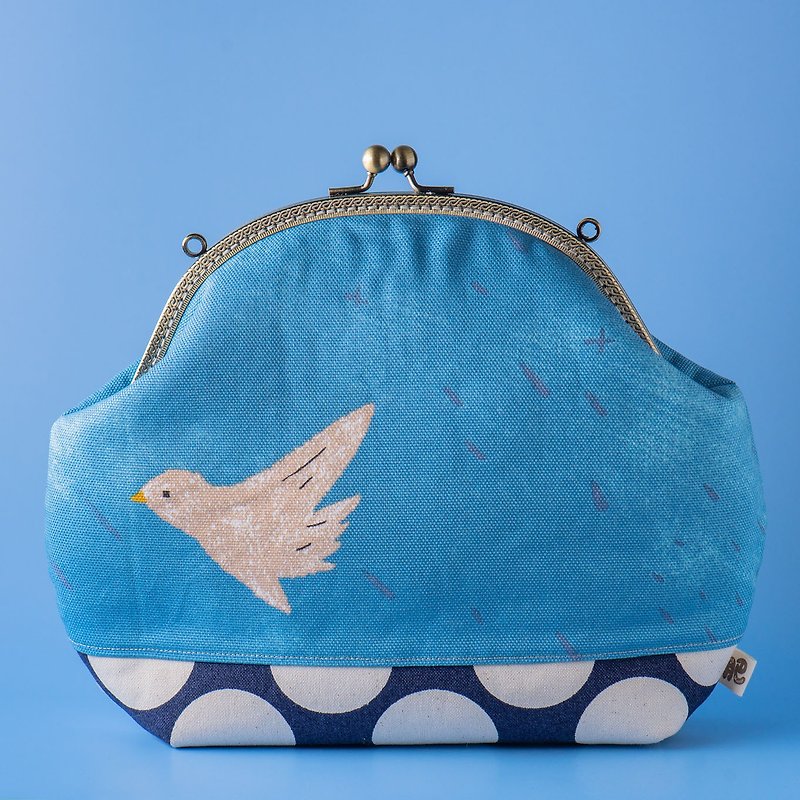 [A little bird flying] Retro metal mouth gold bag#包包#微humor# Cross-body backpack#日系 - Messenger Bags & Sling Bags - Cotton & Hemp Blue