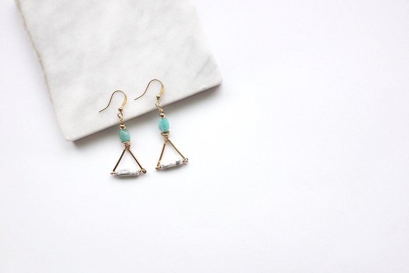 Bronze earrings | white turquoise | Stone| geometric Ear / Clip-On - Earrings & Clip-ons - Copper & Brass 