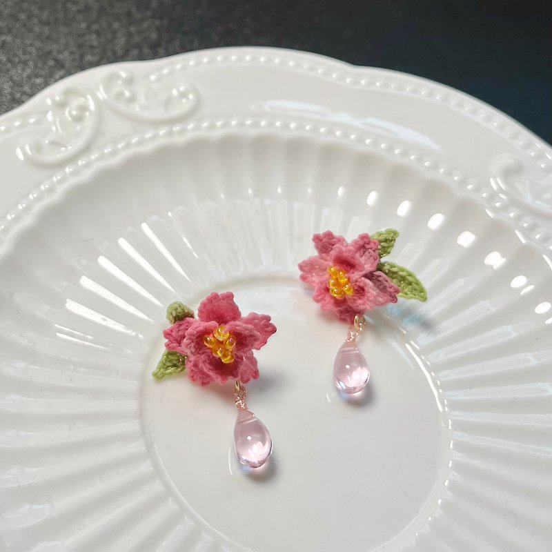 Sakura Sakura Crochet Silver925 Earrings and Earrings Japanese Crystal Beads Custom Gifts - Earrings & Clip-ons - Cotton & Hemp Pink
