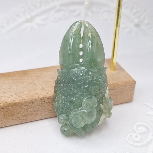 緣圓翡翠 冰種超潤濃綠手工雕刻蟹鉗吊墜 |天然A貨翡翠