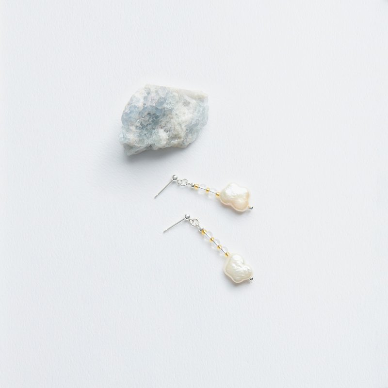 Tooth fairy / pearl earrings Clip-On - Earrings & Clip-ons - Pearl White