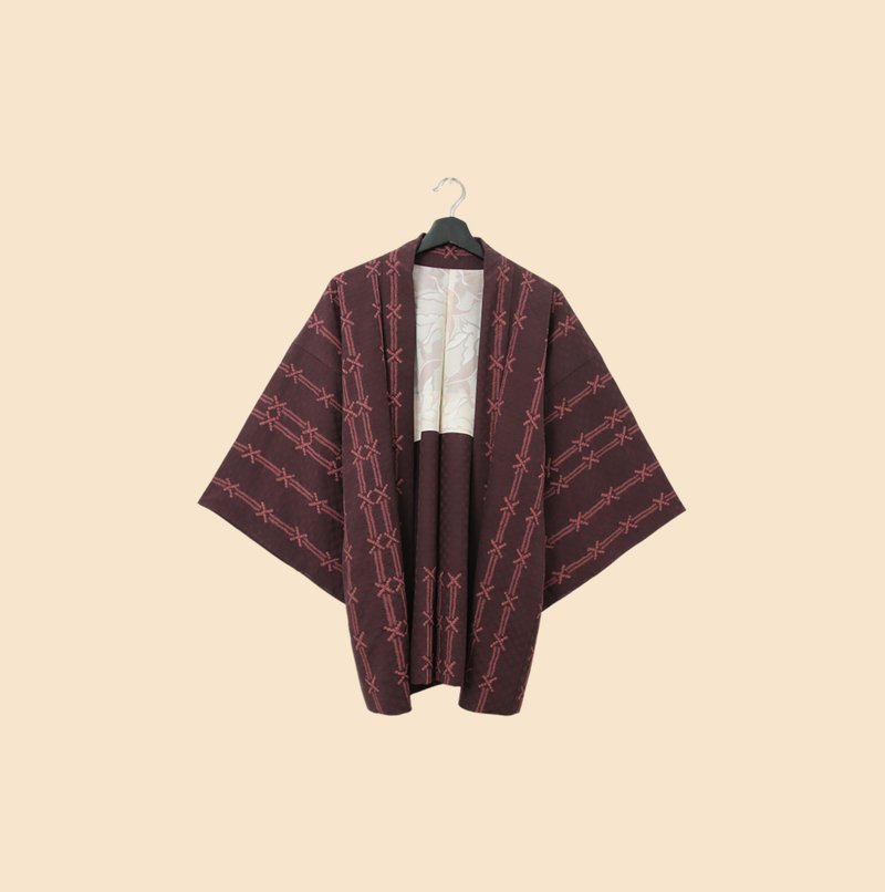 Back to Green-日本帶回羽織豆沙紫排列交織kb-34/vintage kimono - 女大衣/外套 - 絲．絹 